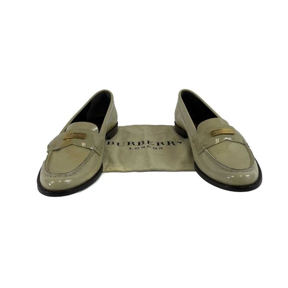 Burberry - Cream Patent Loafer - Cream - 37 / US 7 - Shoes - Picture 2 of 13